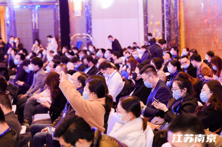 61b01d0810a45.png 觀眾.png